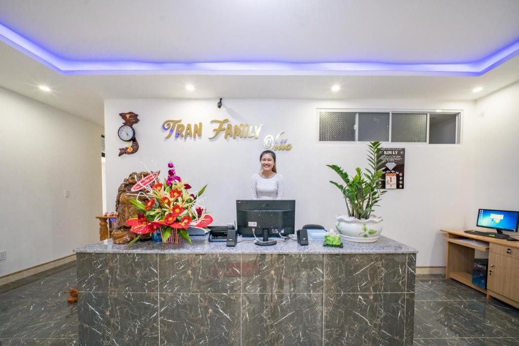 Lễ tân - Khách sạn Tran Family Villas Hội An 3 sao