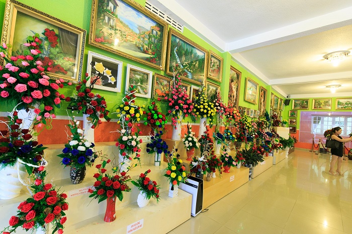 Một góc trưng bày của Showroom Hoa Khô