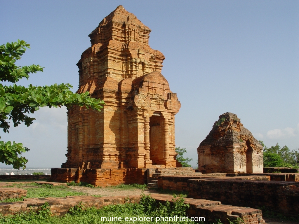 Tháp Poshanu - điểm đến không thể bỏ qua trong chuyến du lịch Phan Thiết