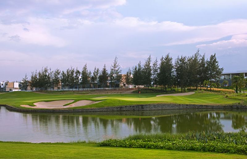 Đà Nẵng Đánh Golf Nghĩ Dưỡng Cao Cấp - 3 sân