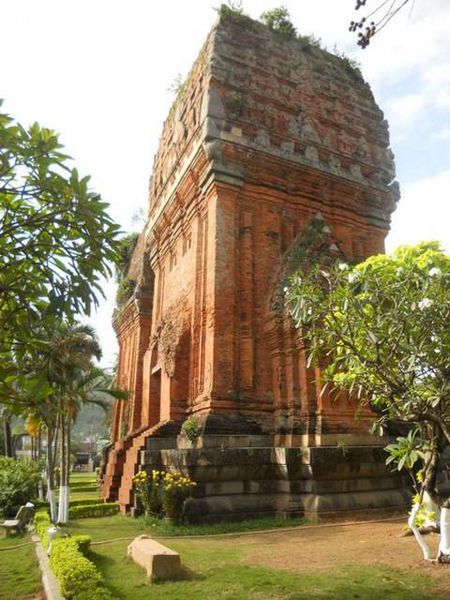 Quy Nhơn 3 Ngày 2 Đêm - Đi Sáng Về Trưa