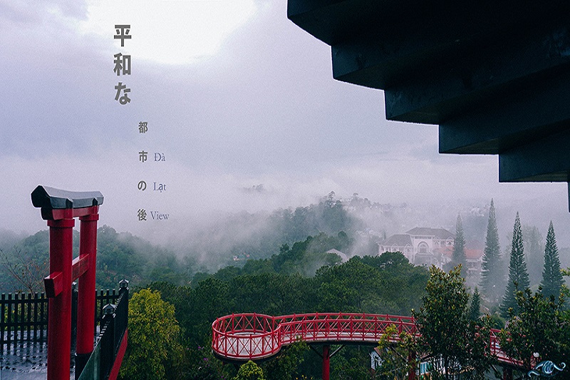 Lưu 1000 ảnh tại Cổng Trời Đỏ đang làm bão tại thành phố Sương Mù